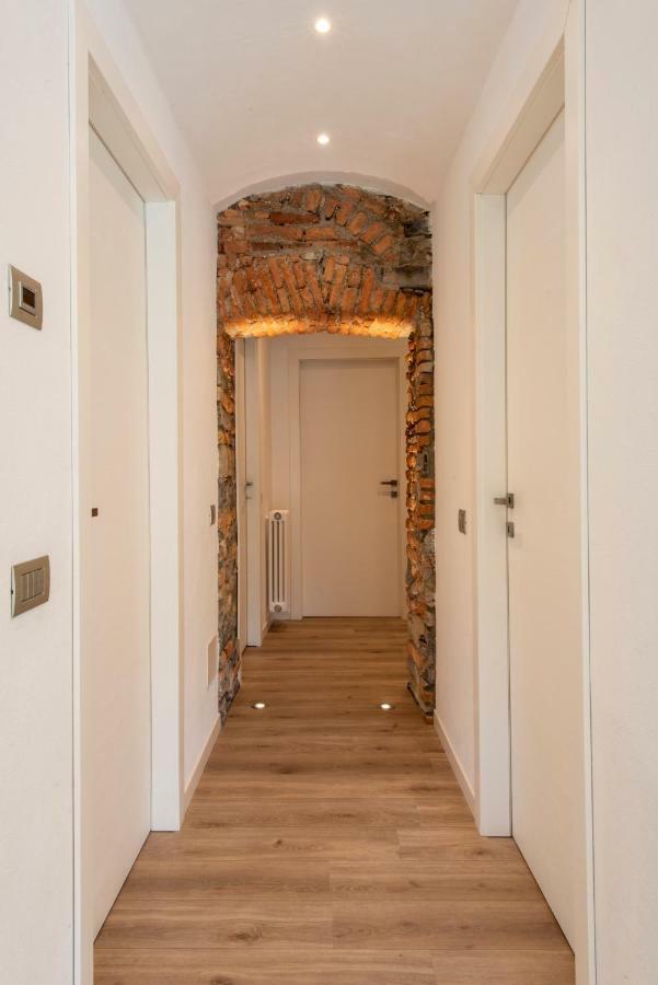 Apartment Old Wall Como Center Exterior foto